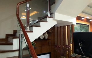 Thi công cầu thang nhôm kính tại Huyện Chương Mỹ Hà Nội